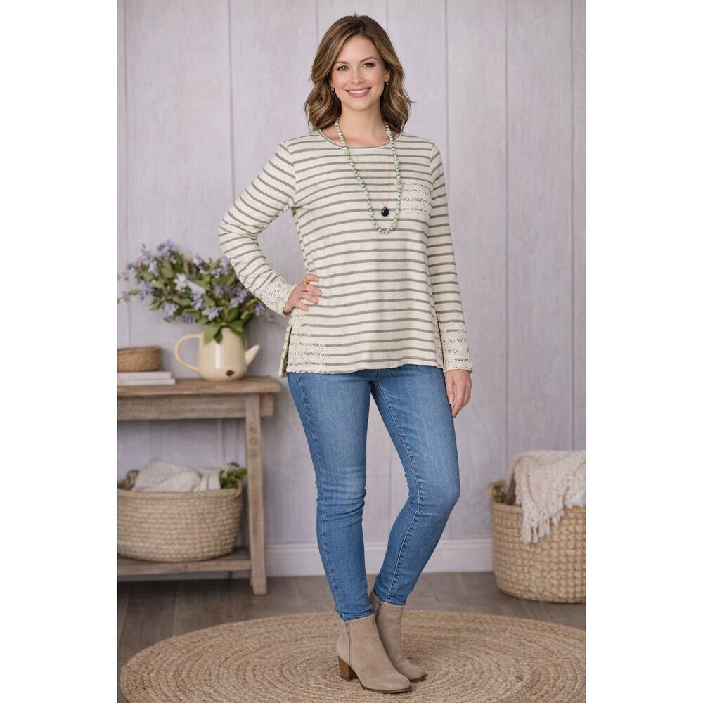 Matilda Jane Classic With A Twist Top Womens Size XS Striped Crochet Lace